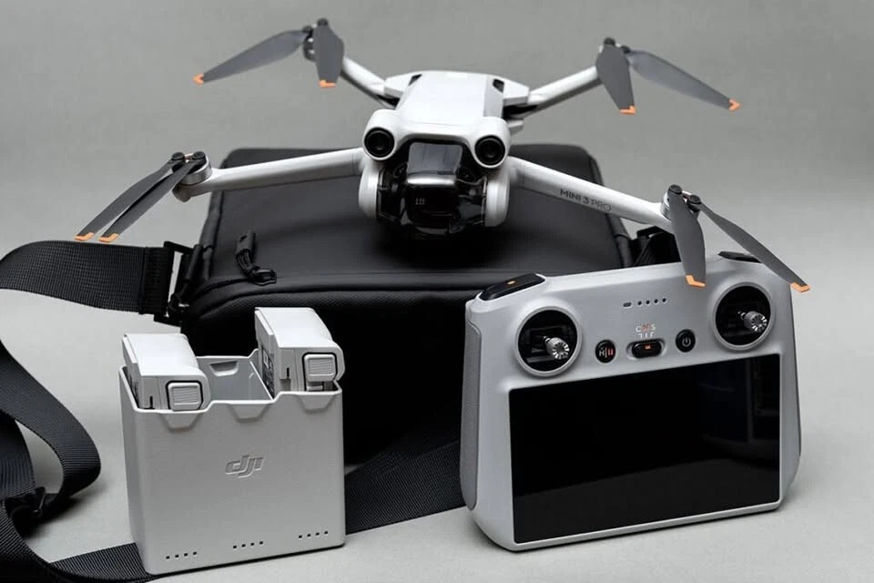 DJI Mini 3 Pro Drone + Pro Fly More Kit